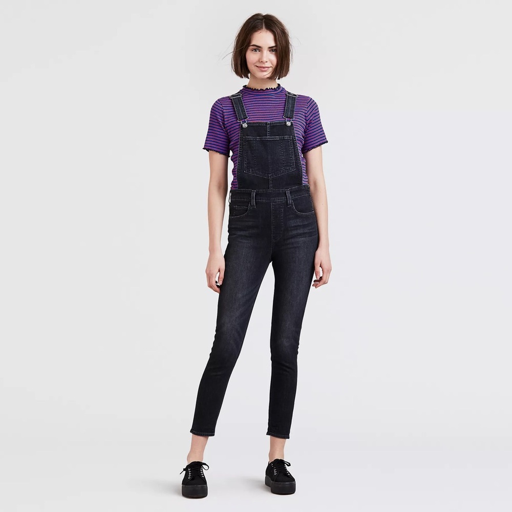 Levi’s Skinny Overalls in Layover Medium Black Wash Size 29